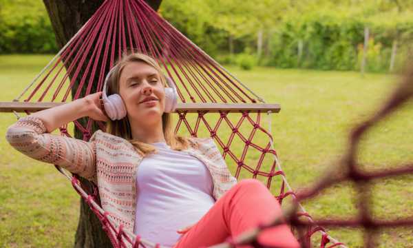 Apps-with-Relaxing-Music-for-a-Peaceful-Pregnancy.